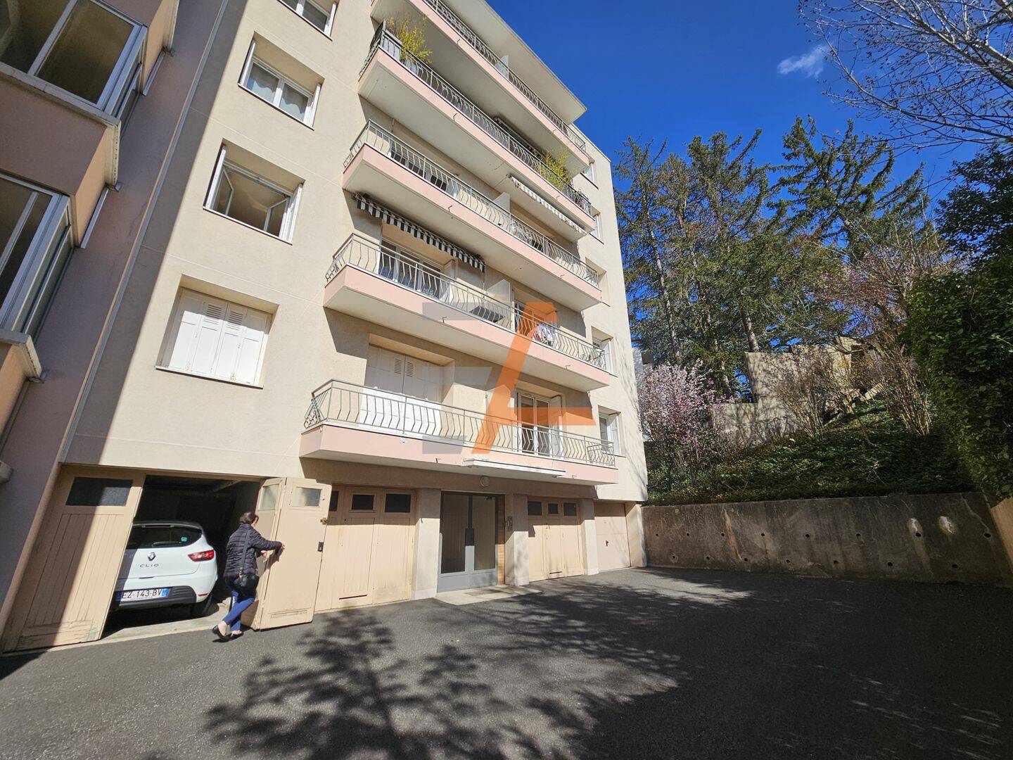 Appartement 3 pièces 57 m² · à Saint-Étienne · 57 m² · 66 000 €