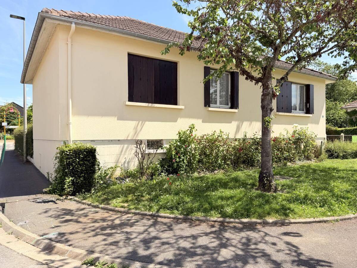 Maison 4 pièces 82 m² · à Cormelles-le-Royal · 82 m² · 243 000 €