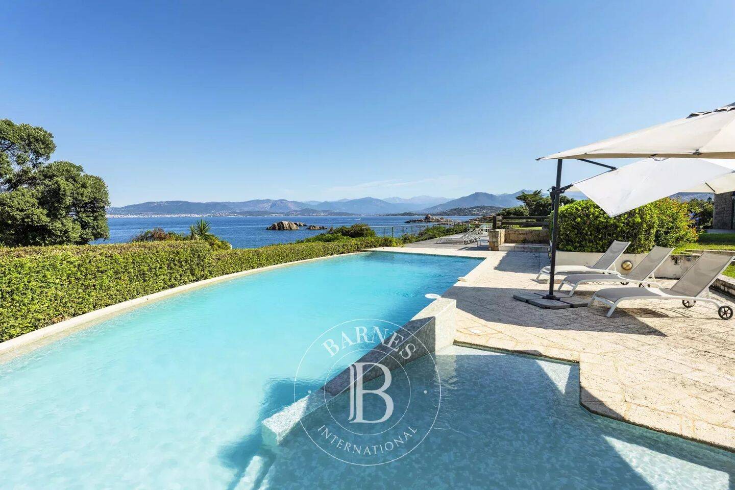 Maison 10 pièces 480 m² · à Grosseto-Prugna · 480 m² · 6 100 000 €