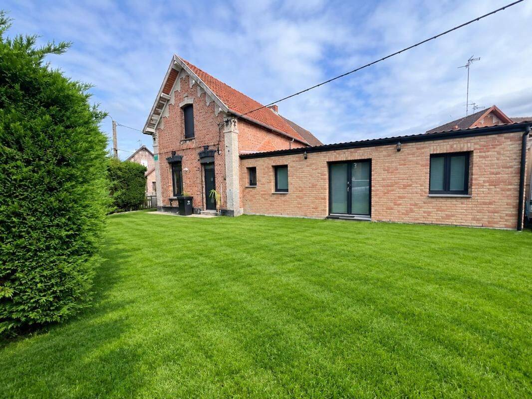 Maison 4 pièces 139 m² · à Petite-Forêt · 139 m² · 243 800 €