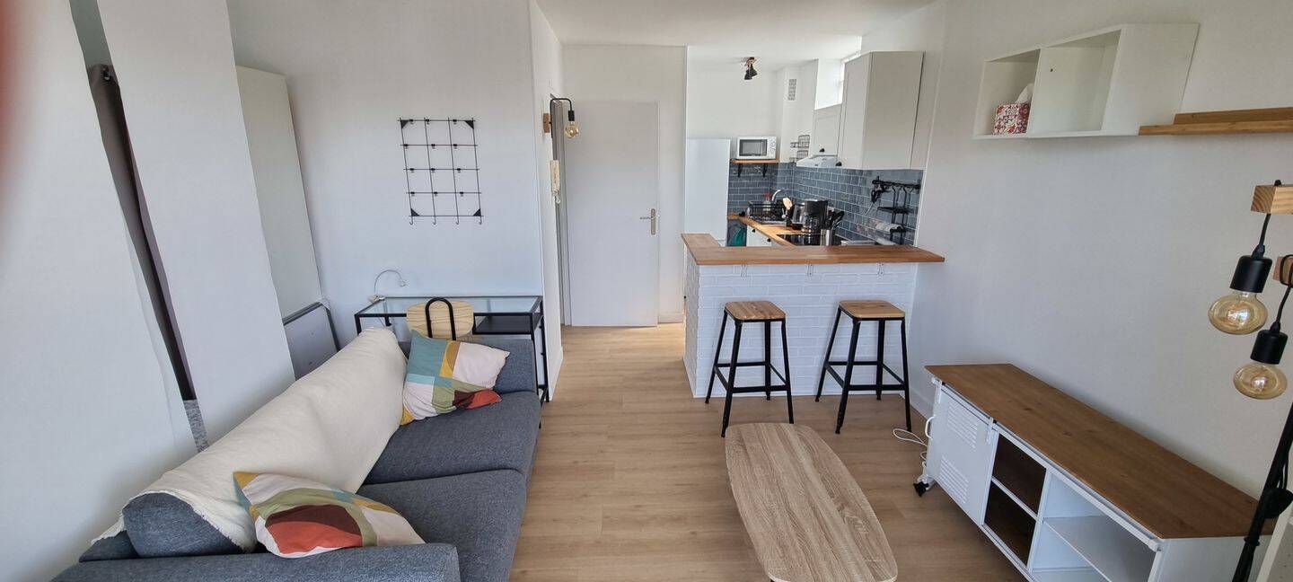 Appartement 1 pièce 30 m² · à Neuilly-sur-Marne · 29,7 m² · 774 €