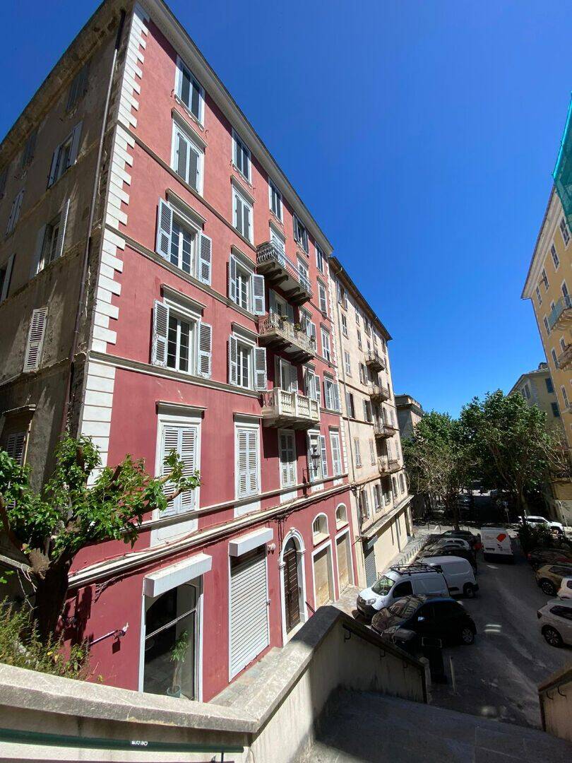 Appartement 3 pièces 64 m² · à Bastia · 64,3 m² · 330 000 €