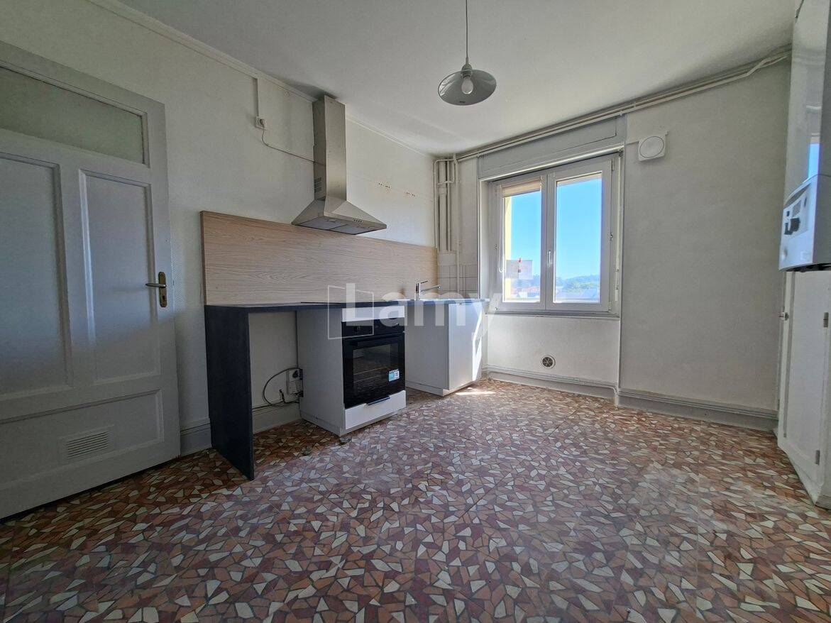 Appartement 3 pièces 83 m² · à Belfort · 83 m² · 560 €