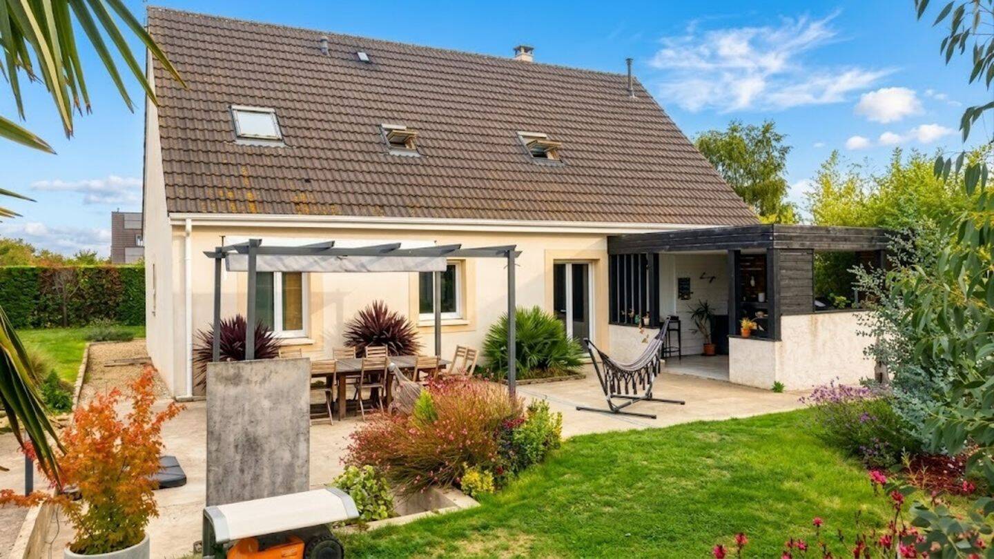 Maison 6 pièces 152 m² · à Guiseniers · 152 m² · 367 000 €