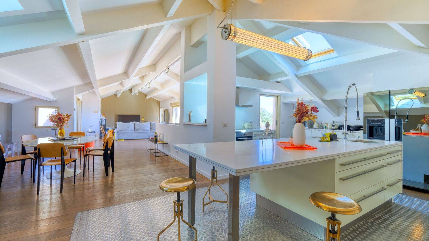 Appartement 5 pièces 192 m² · à Ville-Di-Pietrabugno · 192 m² · 650 000 €