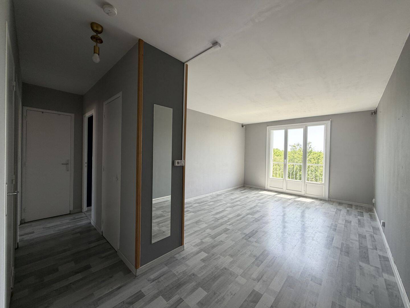Appartement 3 pièces 64 m² · à Saint-Julien-les-Villas · 64,2 m² · 87 000 €