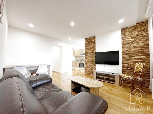 Appartement à vendre 219 000 € 3 pièces 2 chambres 63 m² RDC/8 Sainte-Foy-lès-Lyon 69110