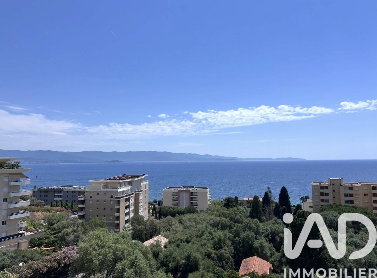 Appartement 3 pièces 92 m² · à Ajaccio · 92 m² · 320 000 €