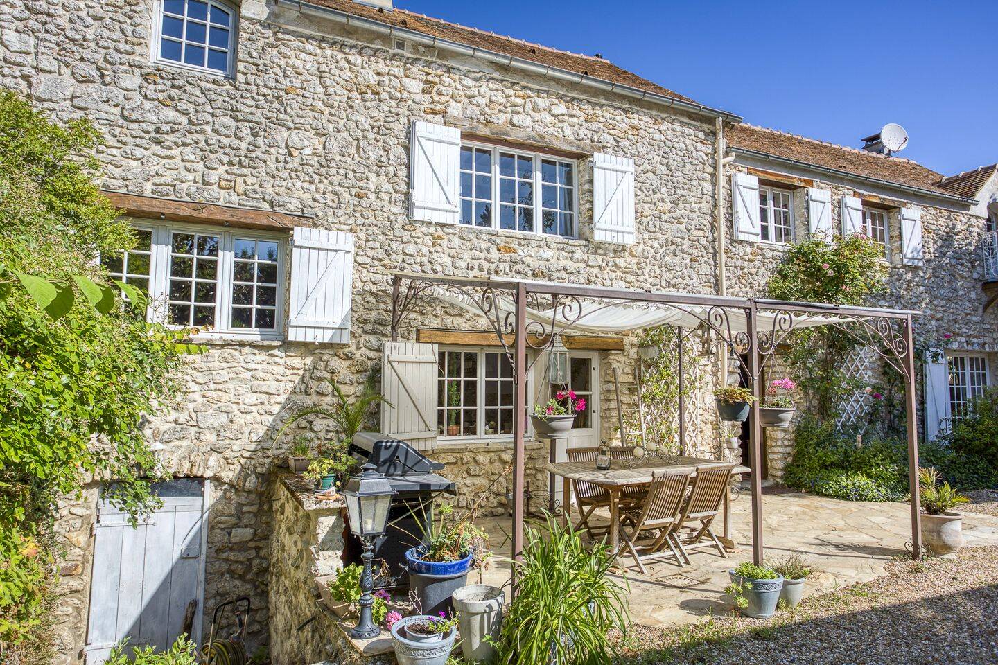 Maison 6 pièces 195 m² · à Villette · 195 m² · 598 700 €
