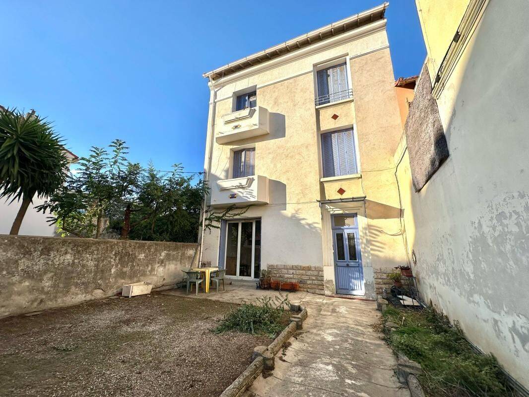 Appartement 3 pièces 65 m² · à La Seyne-sur-Mer · 65 m² · 668 €