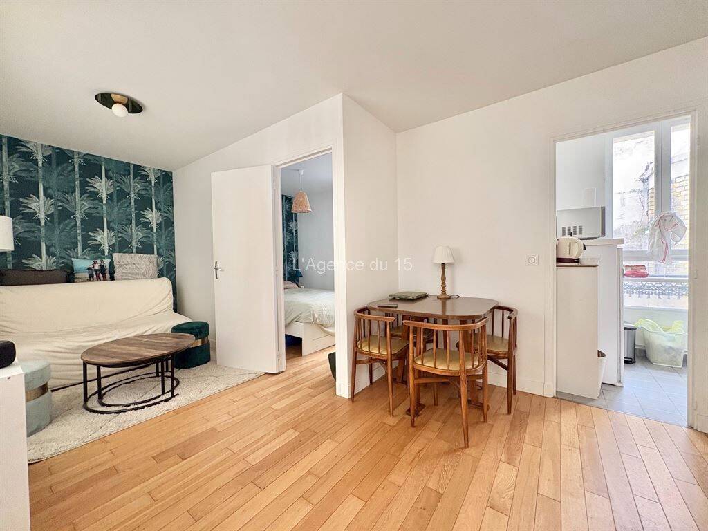 Appartement 2 pièces 28 m² · à Paris 15ème Arrondissement · 28 m² · 349 000 €