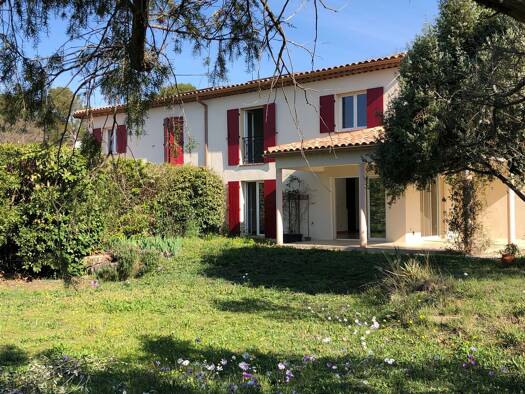 Maison à louer 1 700 € 5 pièces 4 chambres 130 m² 1 200 m² de terrain Fayence 83440