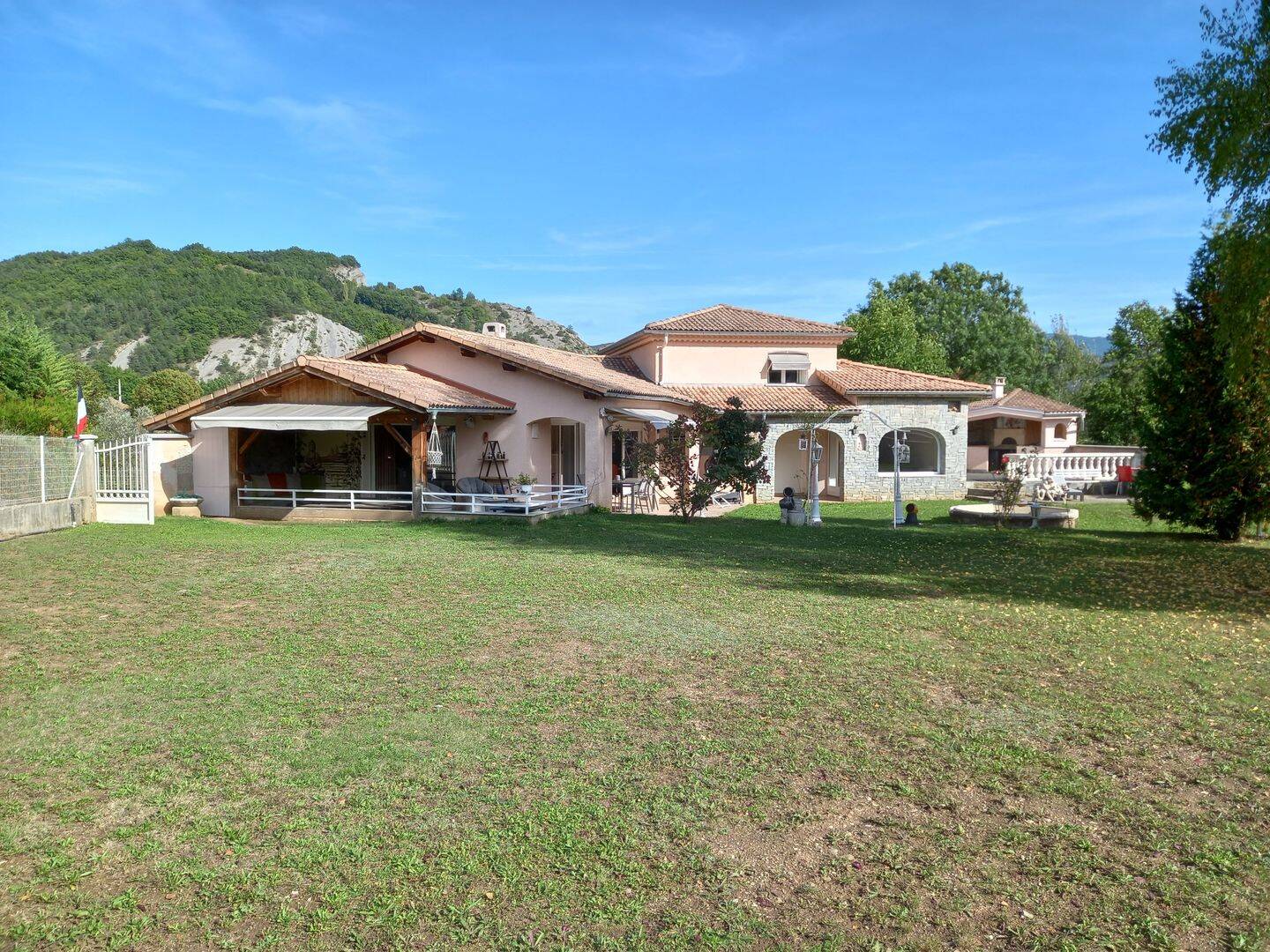 Maison 5 pièces 147 m² · à Gap · 147 m² · 49 000 €