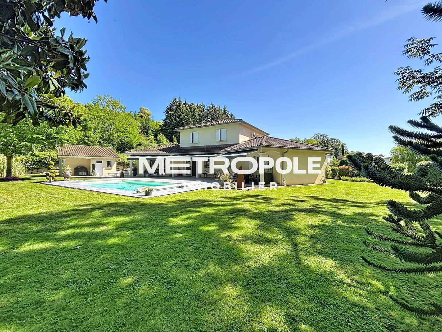 Maison 6 pièces 205 m² · à Denicé · 205 m² · 810 000 €