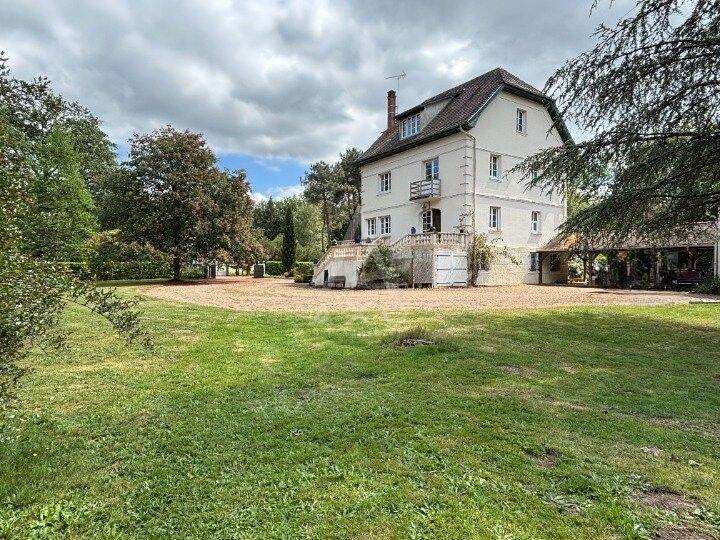 Maison 8 pièces 320 m² · à Précigné · 320 m² · 479 780 €