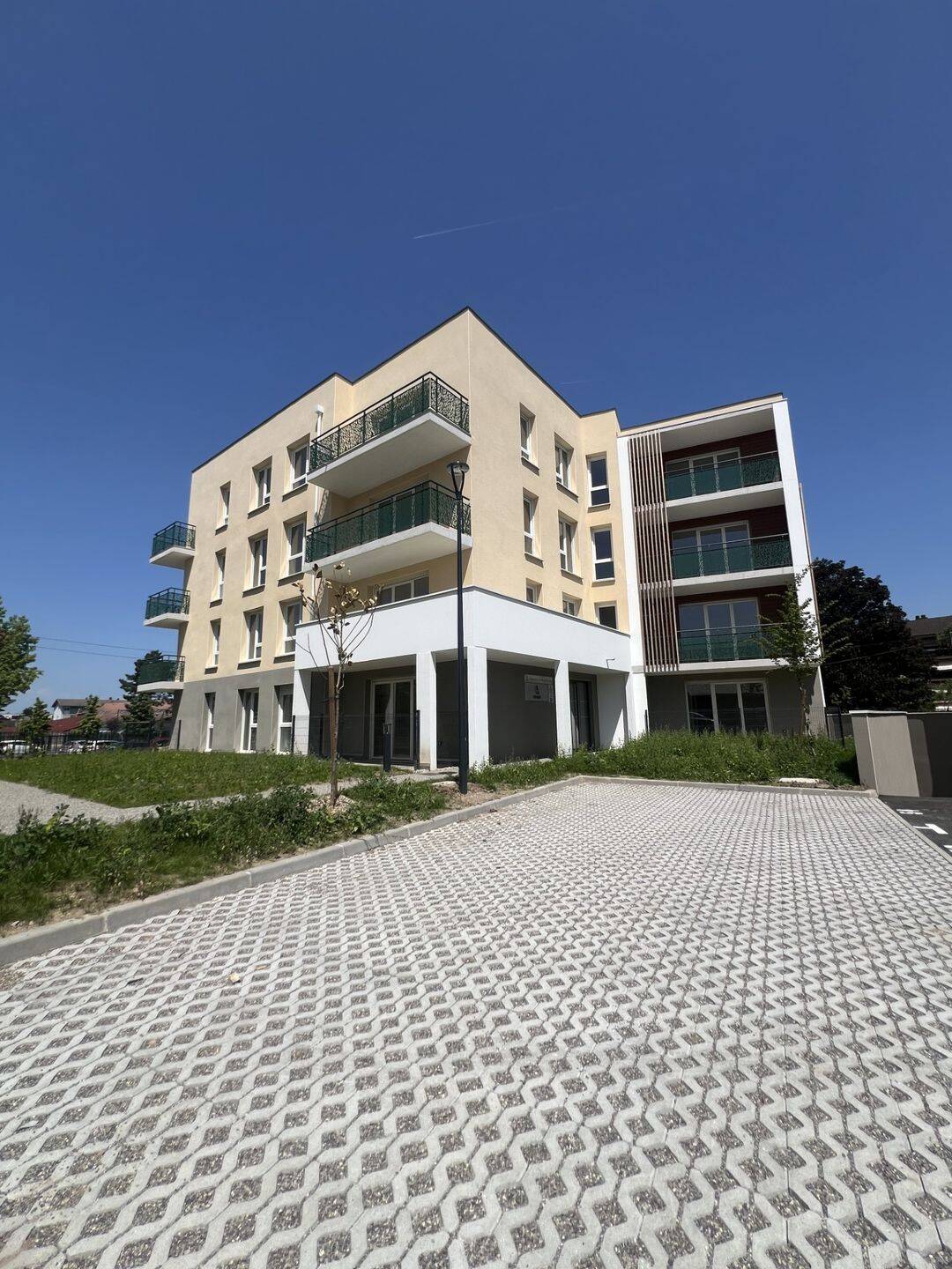 Appartement 2 pièces 67 m² · à Thonon-les-Bains · 66,5 m² · 817 €