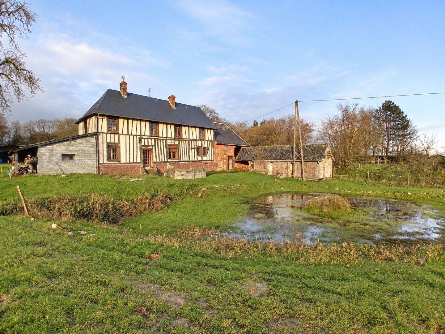 Maison 7 pièces 136 m² · à Sierville · 136 m² · 209 000 €