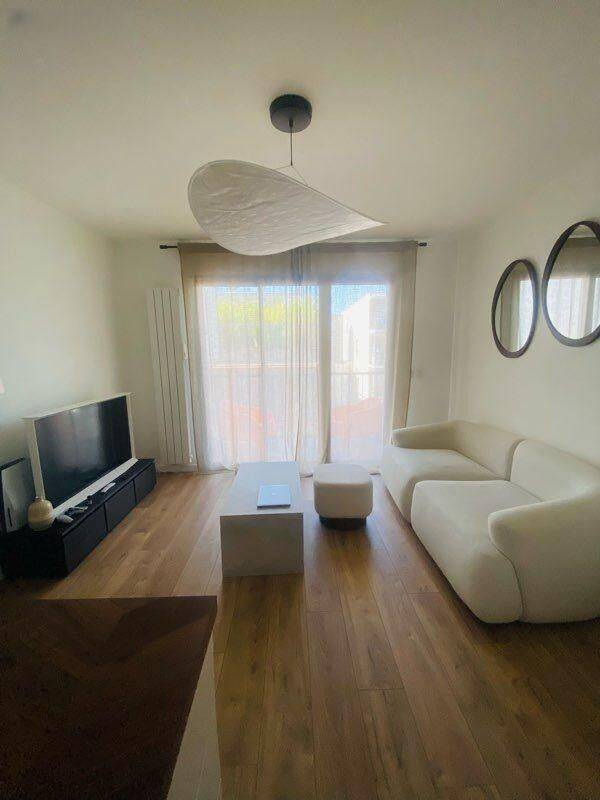 Appartement 2 pièces 43 m² · à Bordeaux · 43 m² · 1 000 €