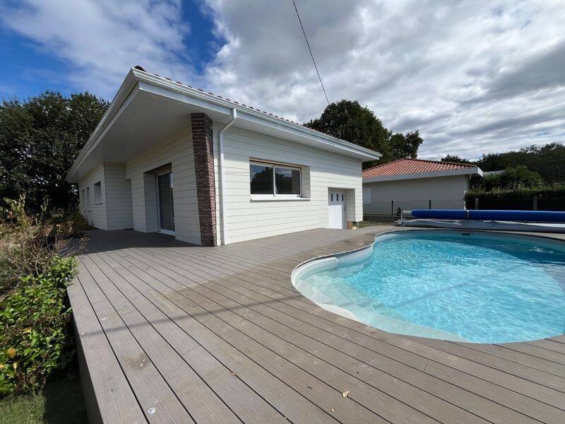Maison 4 pièces 106 m² · à Andernos-les-Bains · 105,6 m² · 1 690 €/mois