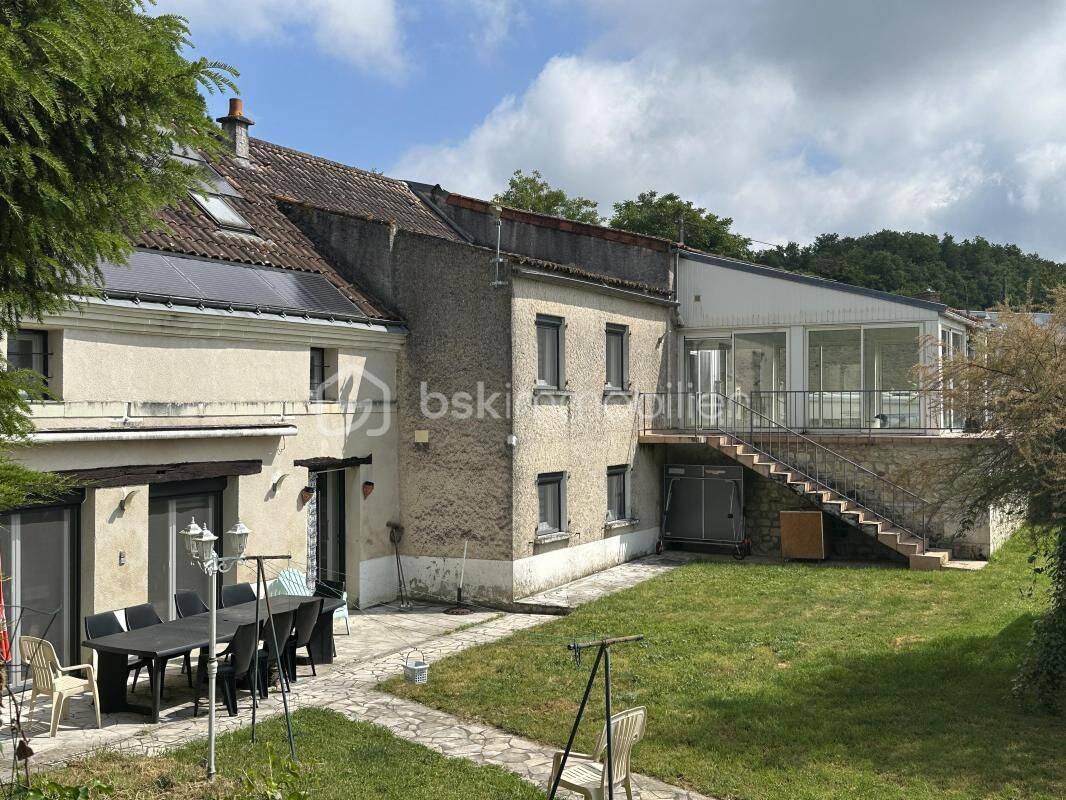 Maison 7 pièces 180 m² · à Beaumont Saint-Cyr · 180 m² · 291 000 €