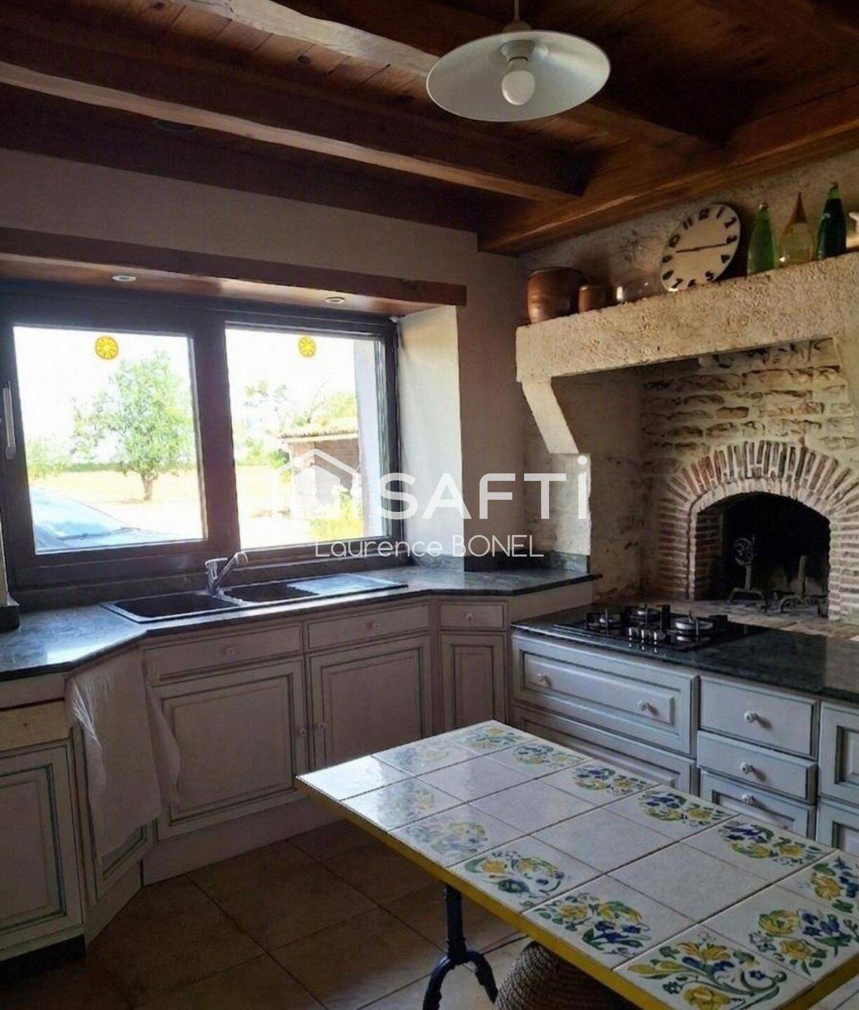 Maison 10 pièces 310 m² · à Saint-Symphorien · 310 m² · 570 000 €