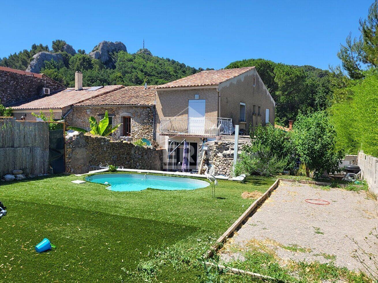 Maison 4 pièces 115 m² · à Château-Arnoux-Saint-Auban · 115 m² · 216 000 €
