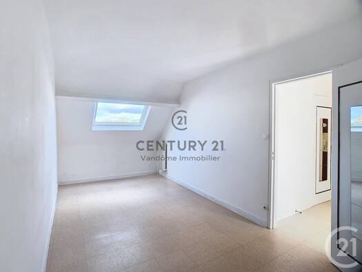Appartement à louer 750 € 2 pièces 1 chambre 45,5 m² 3ème étage Crépy-en-Valois 60800