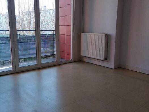 Appartement à vendre 70 000 € 3 pièces 2 chambres 60 m² 1er étage Marots Troyes 10000
