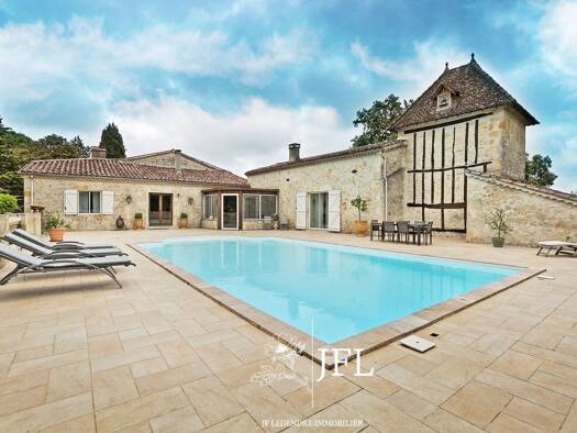 Maison à vendre 478 000 € 7 pièces 4 chambres 203 m² 9 576 m² de terrain Montréal 32250