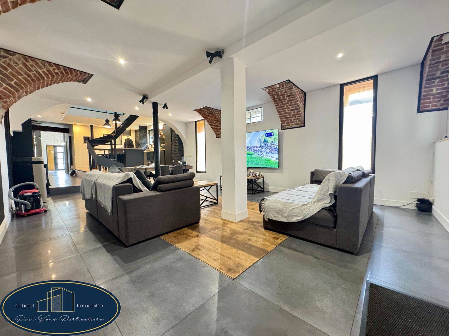 Maison 5 pièces 220 m² · à Raismes · 220 m² · 330 000 €