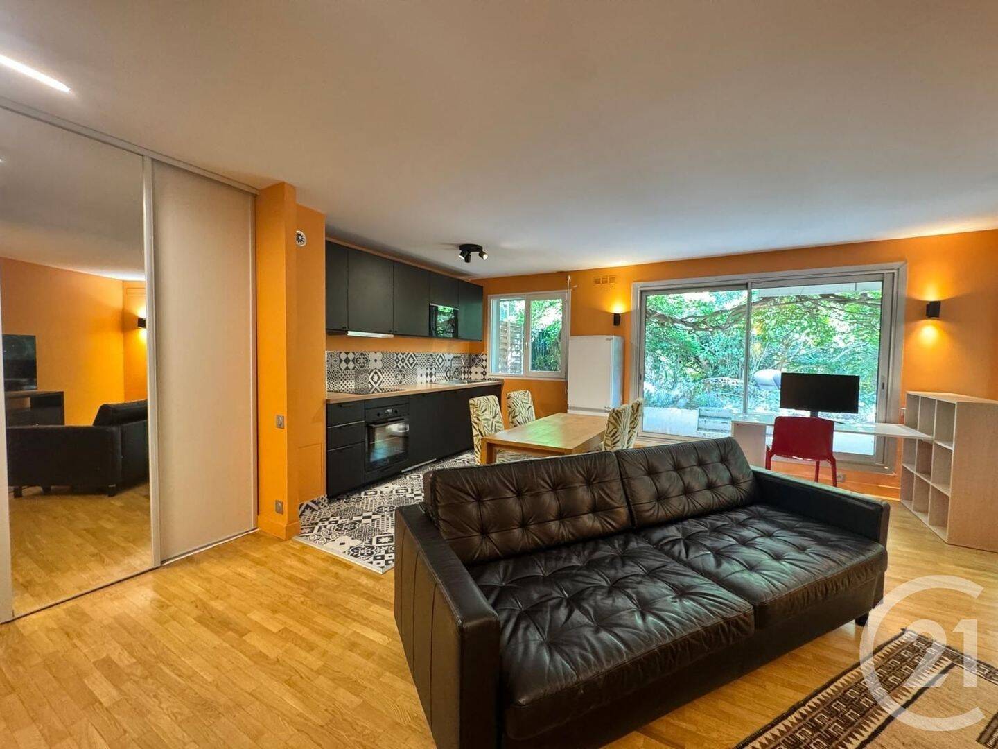 Appartement 2 pièces 49 m² · à Suresnes · 49 m² · 1 650 €