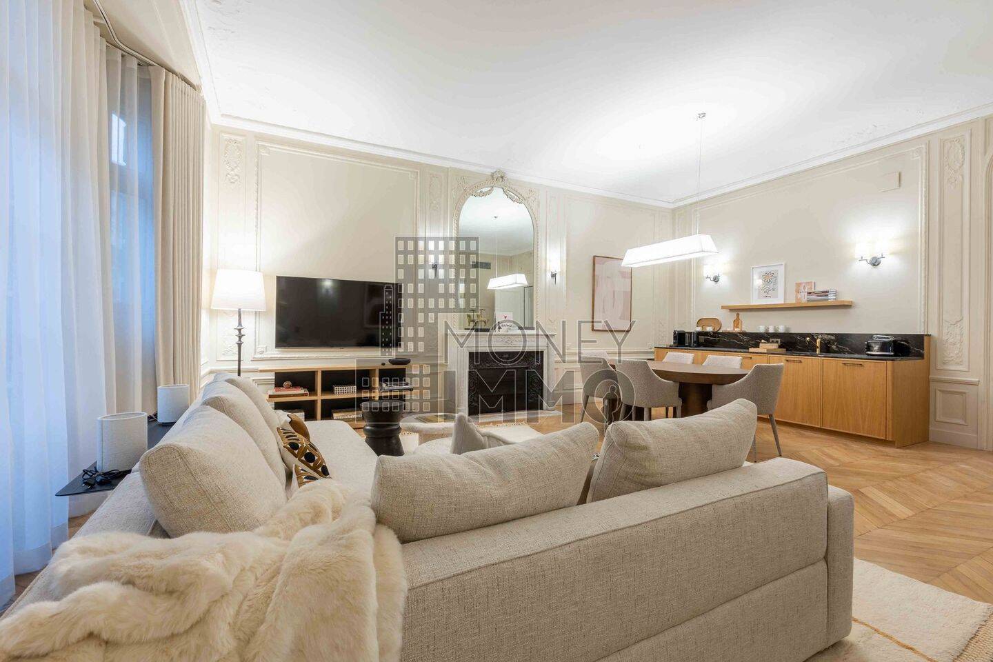 Appartement 2 pièces 70 m² · à Paris 7ème Arrondissement · 70 m² · 8 764 €/mois