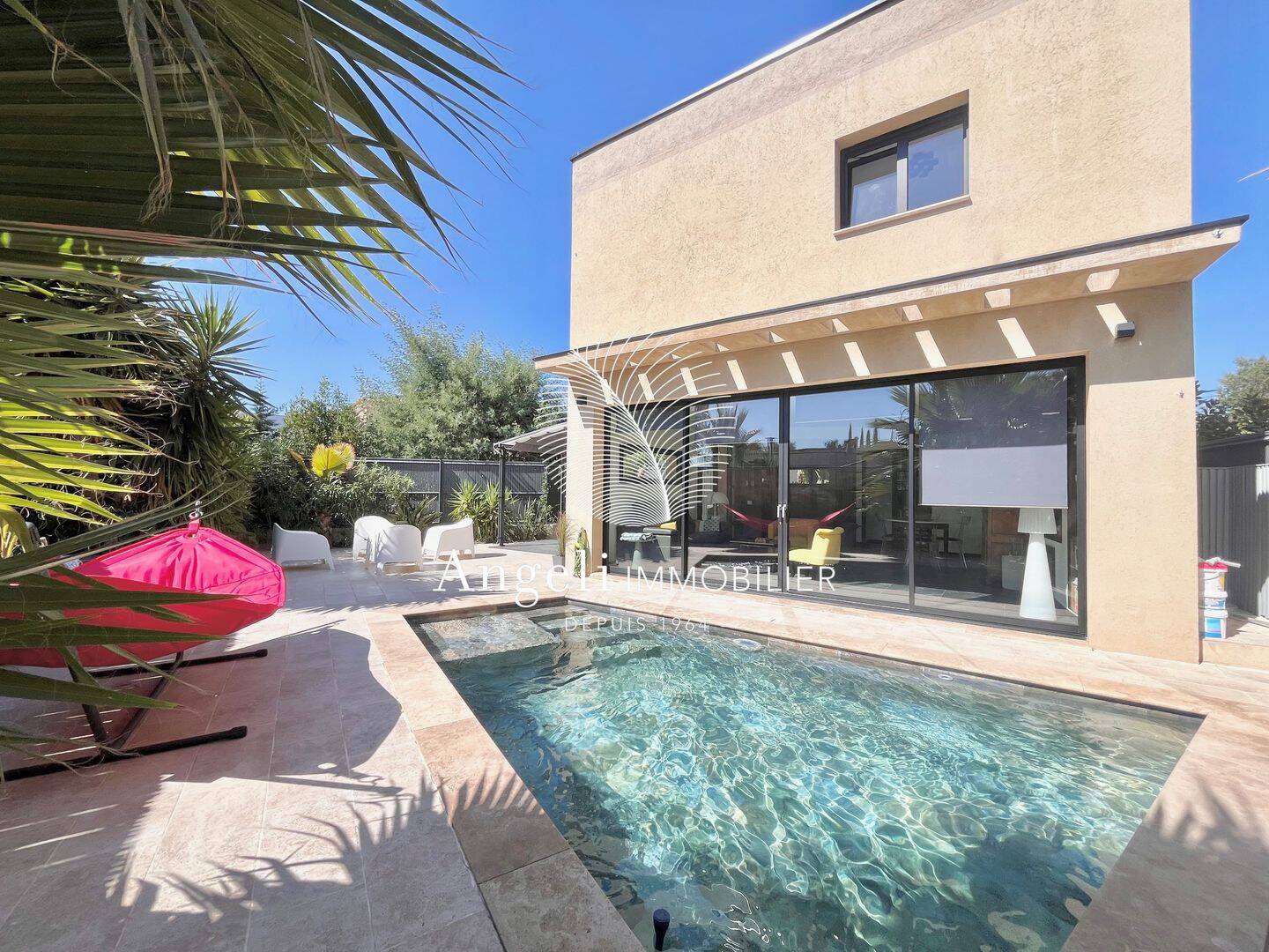 Maison 5 pièces 136 m² · à Fréjus · 136 m² · 699 000 €