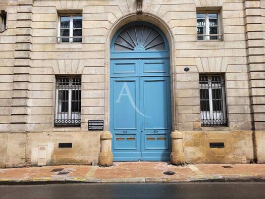 Local commercial à vendre 795 000 € 180 m² de surface de vente Centre ville Bordeaux 33000
