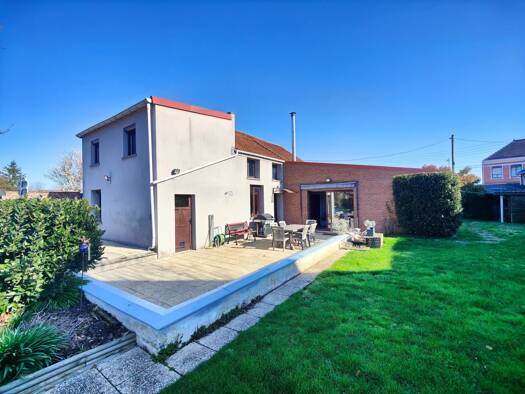 Maison de ville à vendre 245 000 € 4 pièces 3 chambres 139 m² 1 223 m² de terrain Nord Fenain 59179