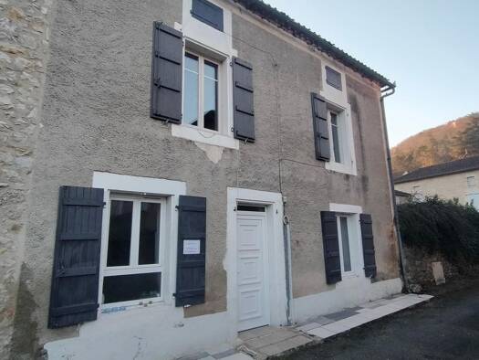 Maison à vendre 119 450 € 3 pièces 2 chambres 108 m² 134 m² de terrain Castelfranc 46140