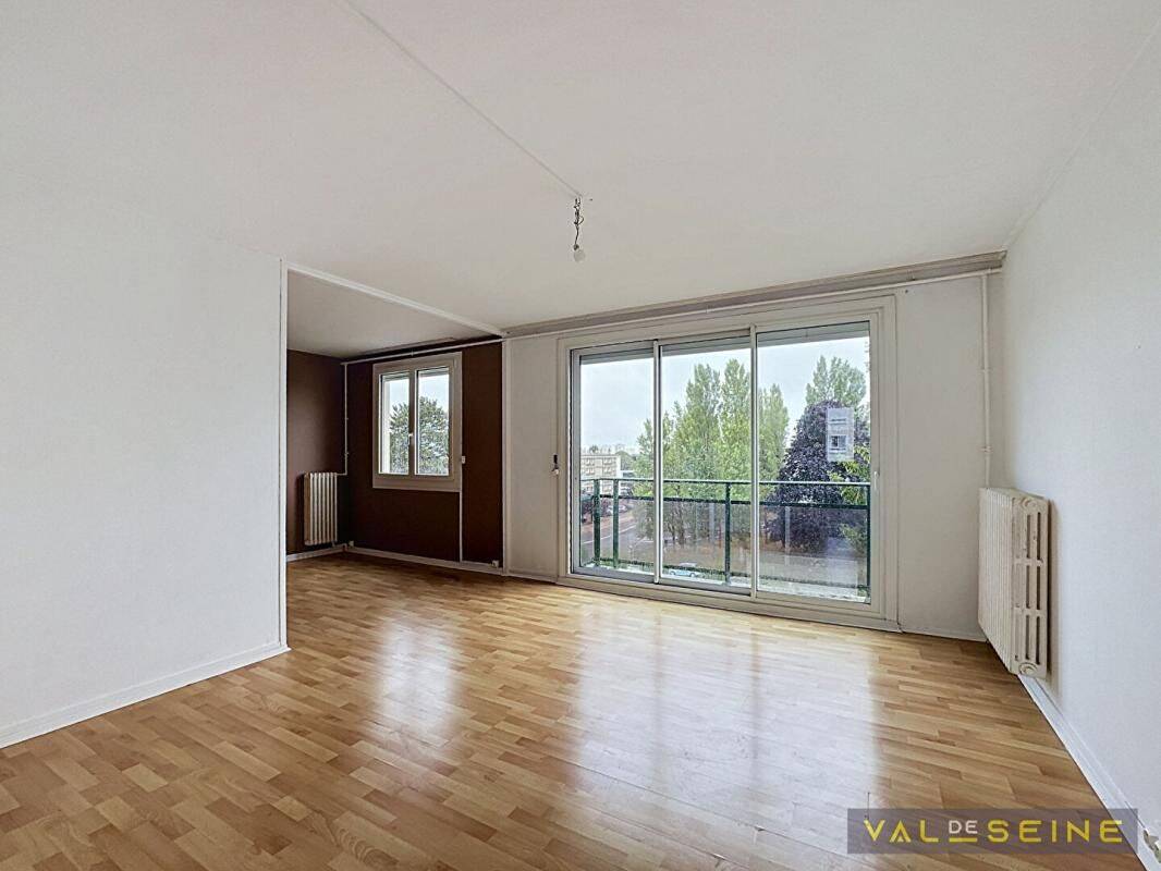 Appartement 4 pièces 77 m² · à Bihorel · 77,2 m² · 72 000 €