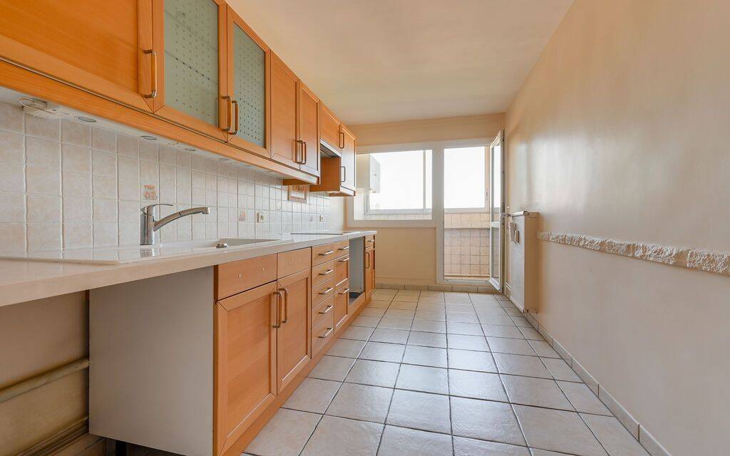 Appartement 4 pièces 87 m² · à Oullins-Pierre-Bénite · 86,8 m² · 188 000 €