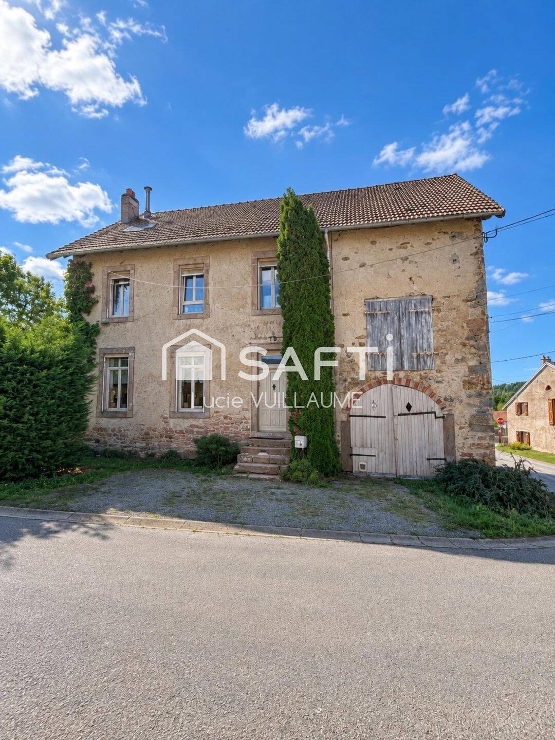Maison 7 pièces 210 m² · à Champdray · 210 m² · 332 000 €