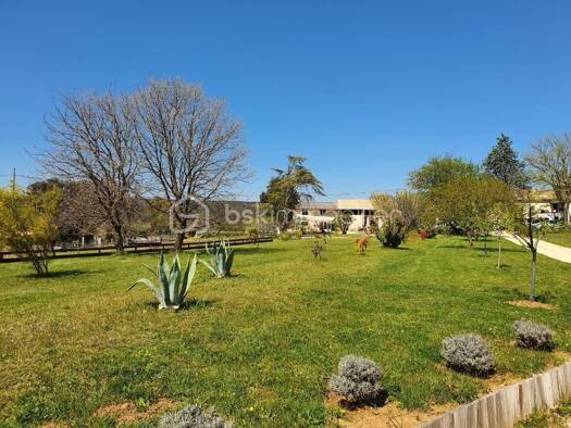 Maison à vendre 620 000 € 12 pièces 8 chambres 260 m² 29 100 m² de terrain Saint-Julien-de-Peyrolas 30760