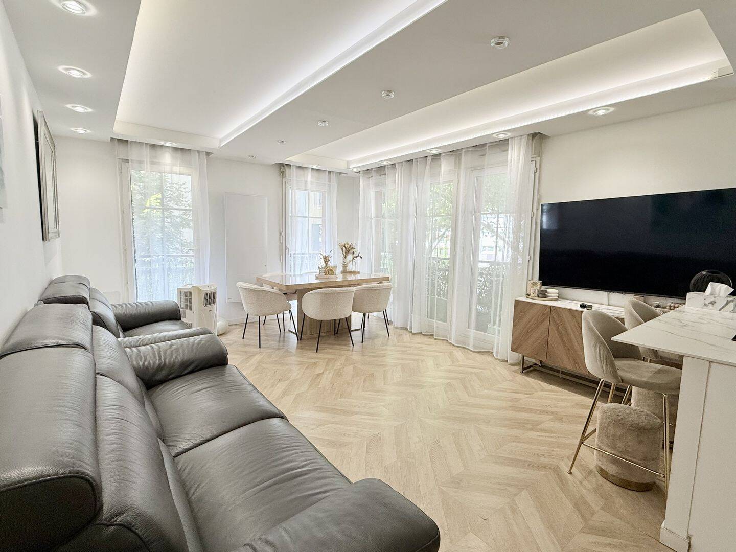 Appartement 4 pièces 77 m² · à Saint-Maurice · 76,7 m² · 2 100 €/mois