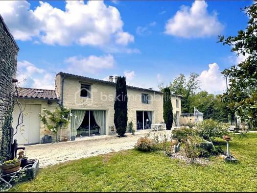 Demeure à vendre 499 500 € 7 pièces 4 chambres 250 m² Mauzé-sur-le-Mignon 79210