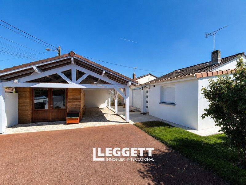 Maison 8 pièces 140 m² · à Boulazac Isle Manoire · 140 m² · 282 000 €