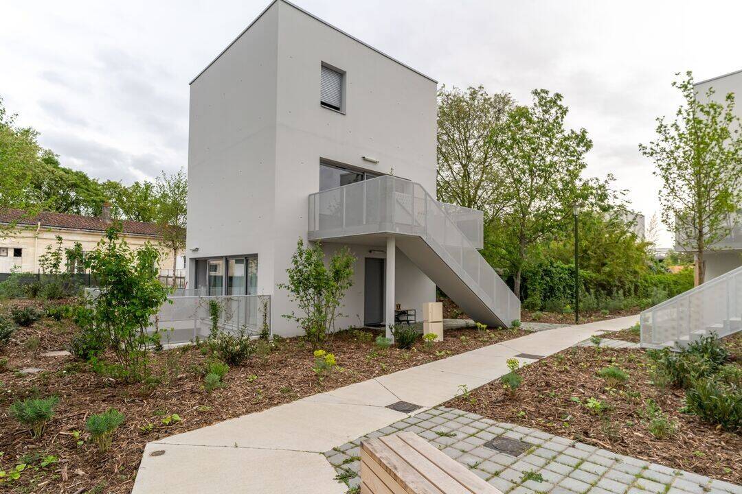 Appartement 3 pièces 70 m² · à Bègles · 70 m² · 941 €