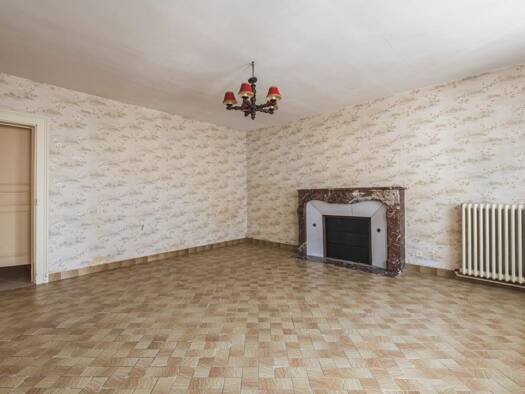 Maison à vendre 239 200 € 4 pièces 3 chambres 138 m² 1 246 m² de terrain Le Châtelet-sur-Retourne 08300