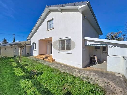 Maison à vendre 222 000 € 5 pièces 3 chambres 140 m² 780 m² de terrain Bazet 65460