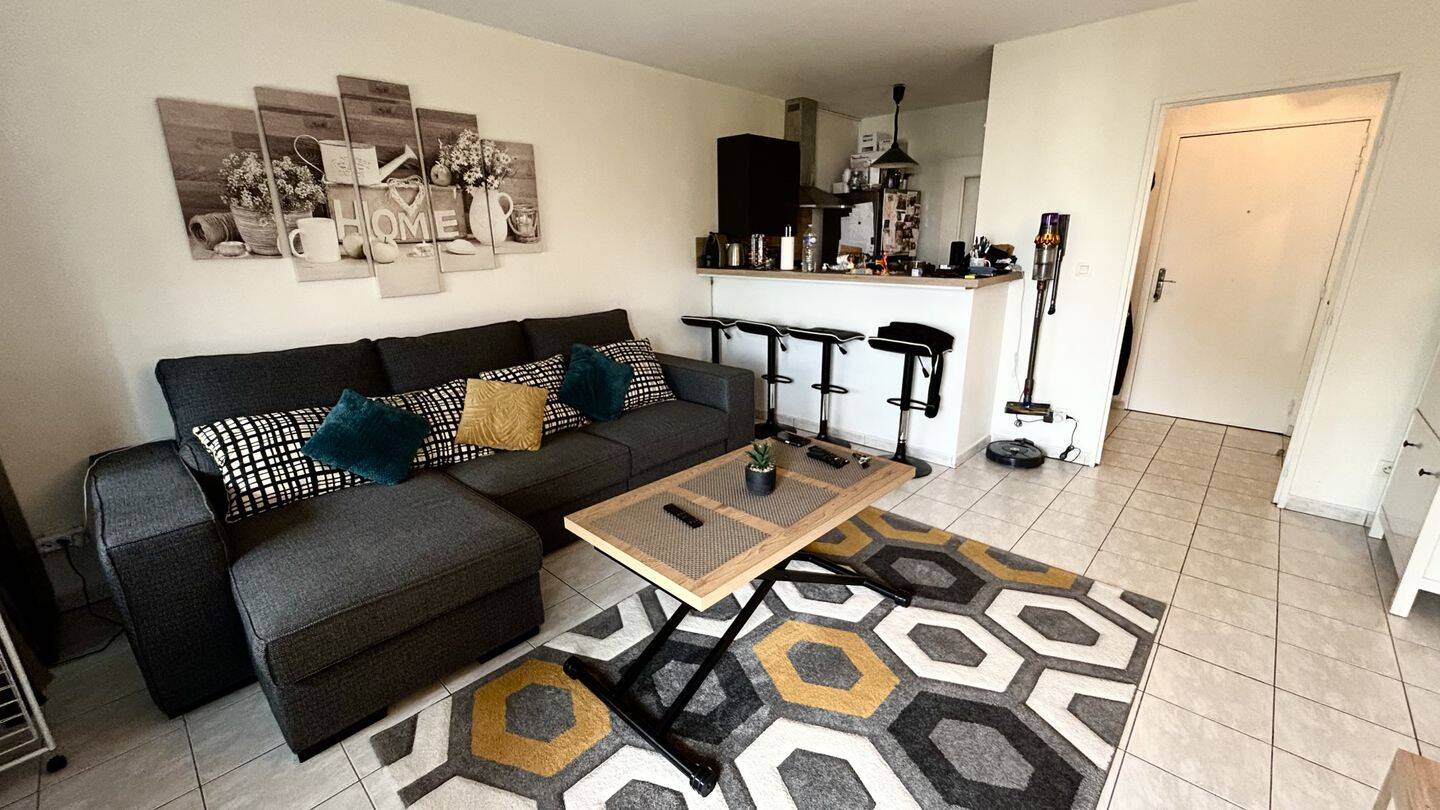 Appartement 2 pièces 44 m² · à Villeurbanne · 43,7 m² · 790 €