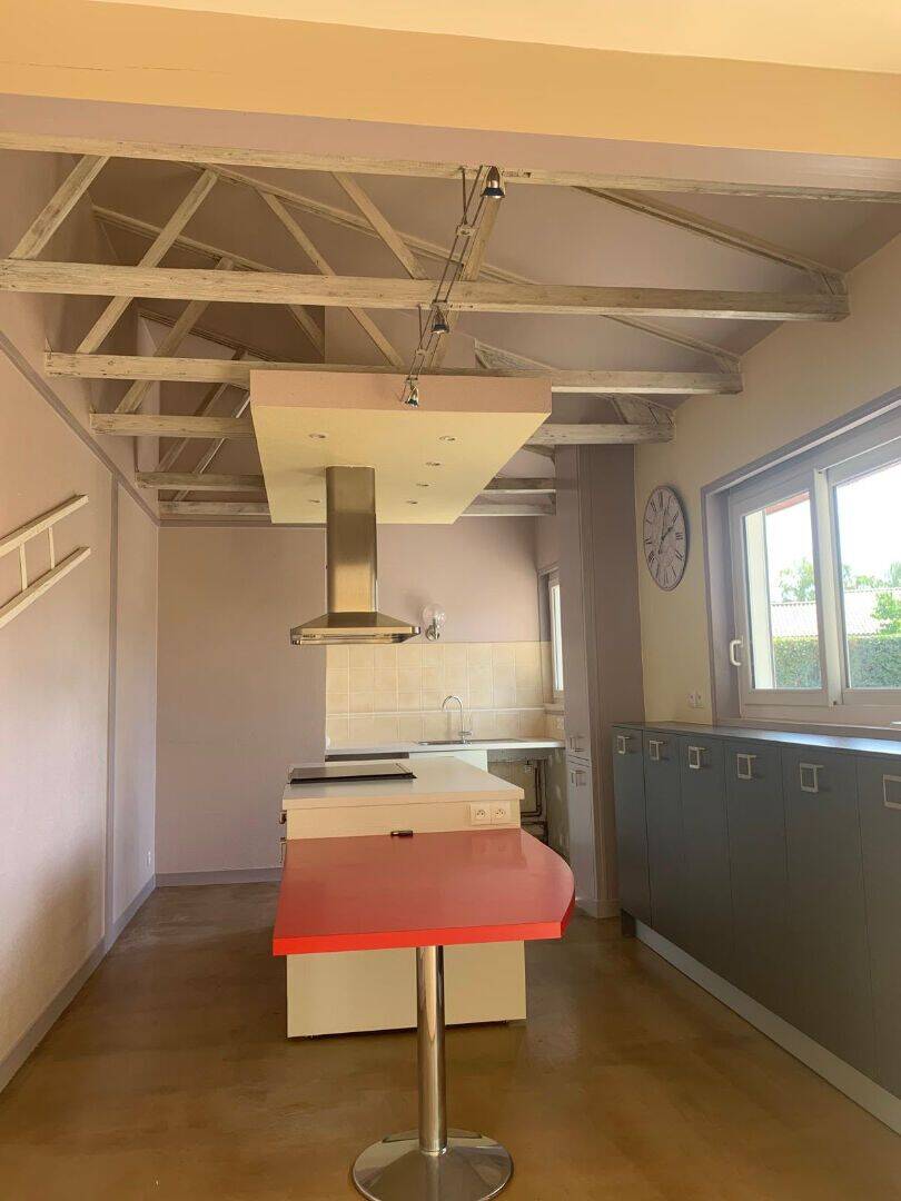Maison 4 pièces 100 m² · à Poitiers · 100 m² · 1 000 €