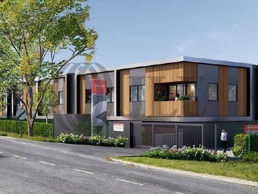 Local d'activités à vendre 2 722 500 € 1 650 m² d'espace de stockage divisible Marines 95640