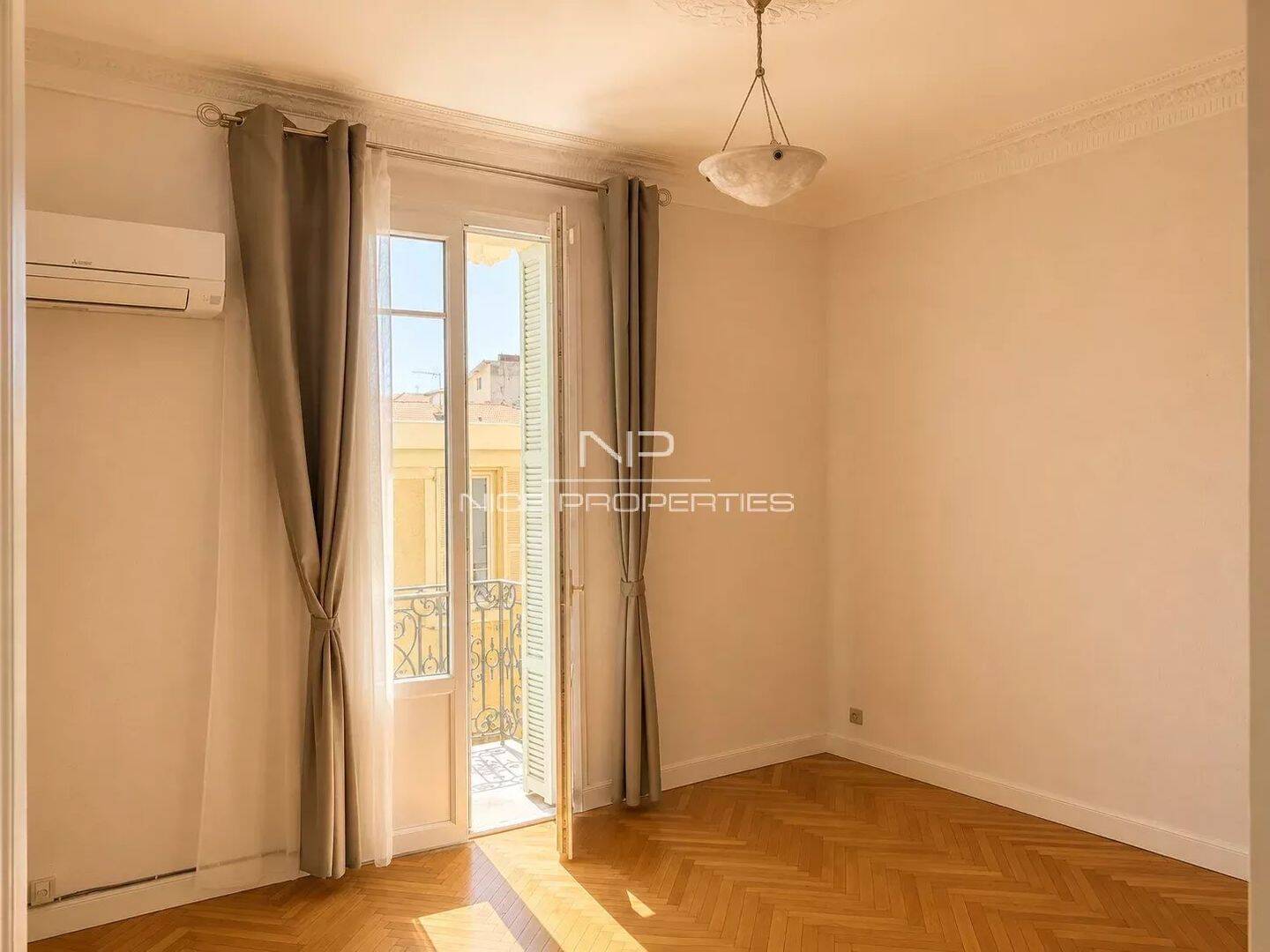 Appartement 2 pièces 46 m² · à Nice · 45,6 m² · 385 000 €